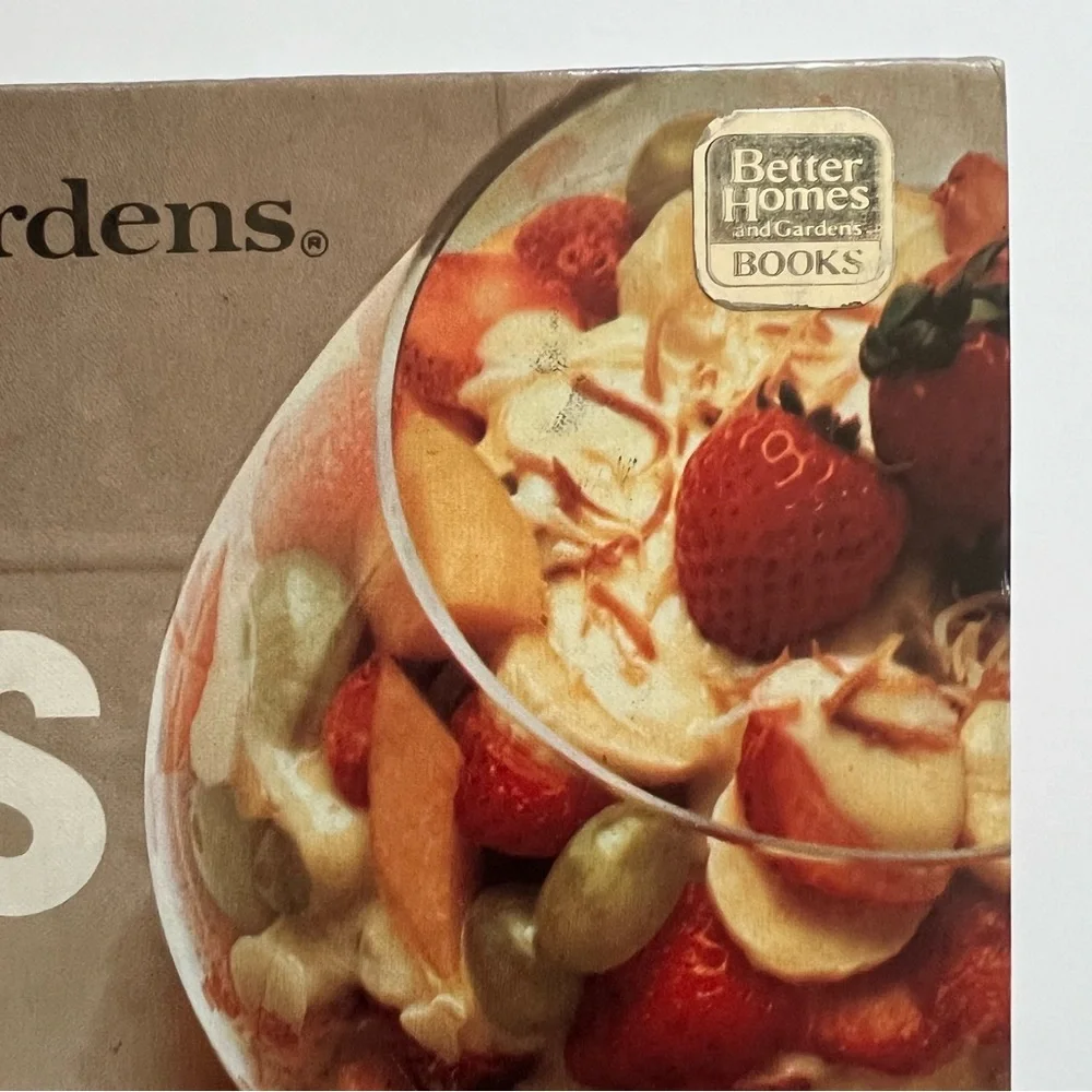The Dieter's Cook Book Better Homes and Gardens Vintage Hardcover Cookbook